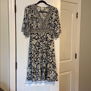 Donna Morgan size 8 , 95%polyster 5%spandex